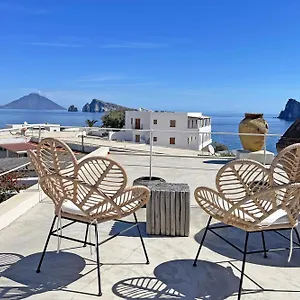 https://appartamento-perla-panarea-island.sicilyhotelsitaly.net